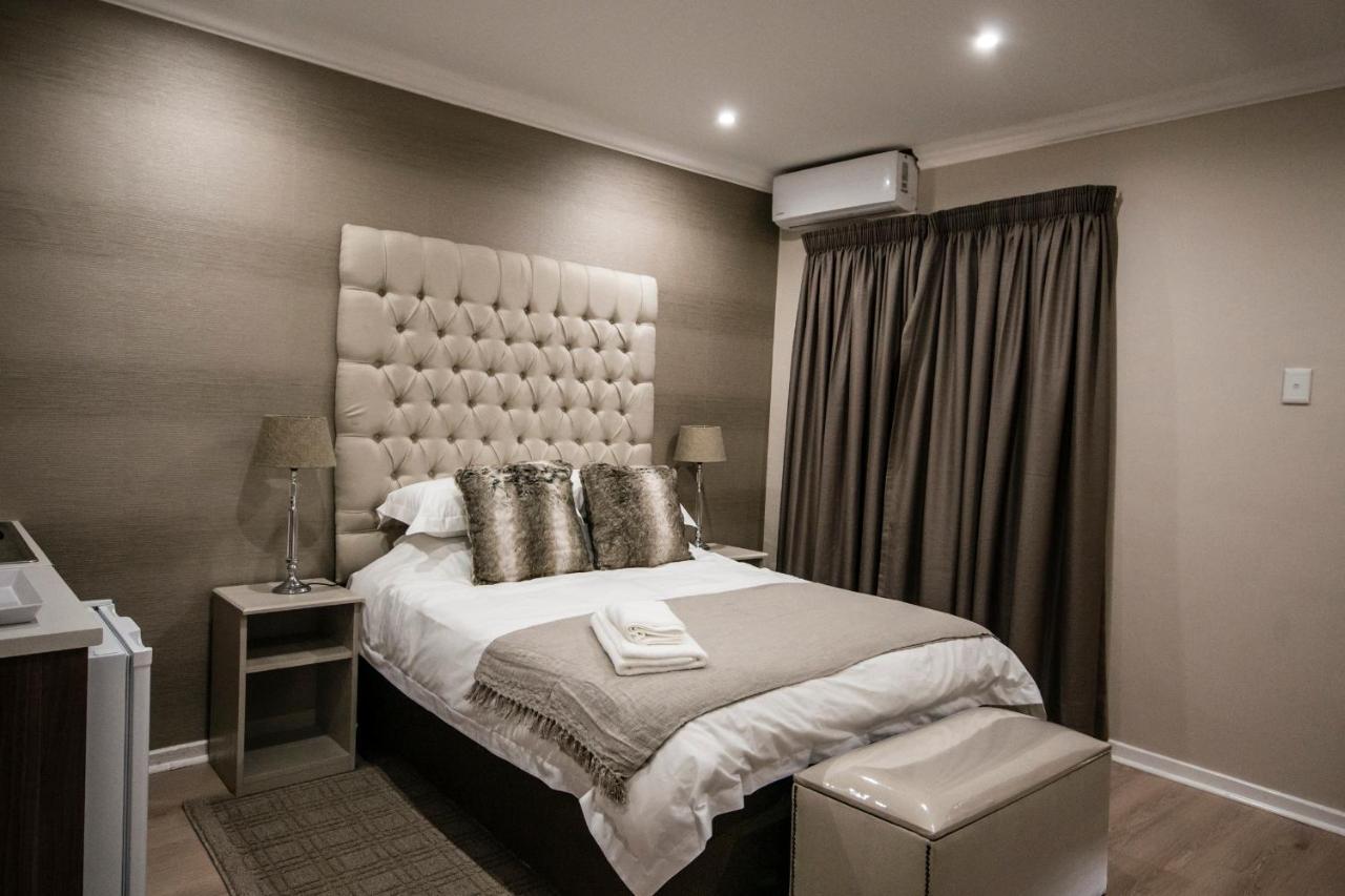 The Royal Guest House Klerksdorp Ngoại thất bức ảnh