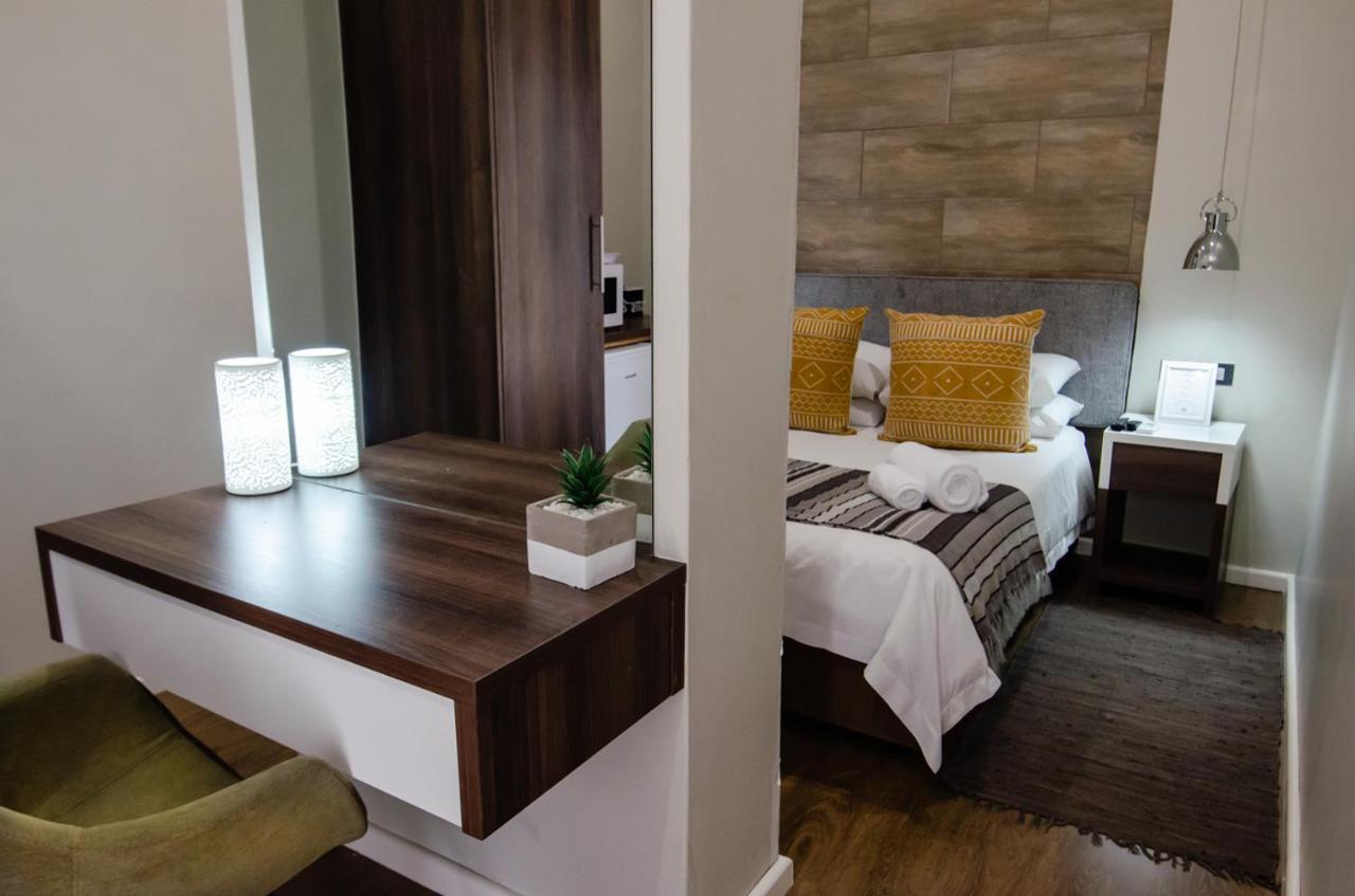 The Royal Guest House Klerksdorp Ngoại thất bức ảnh